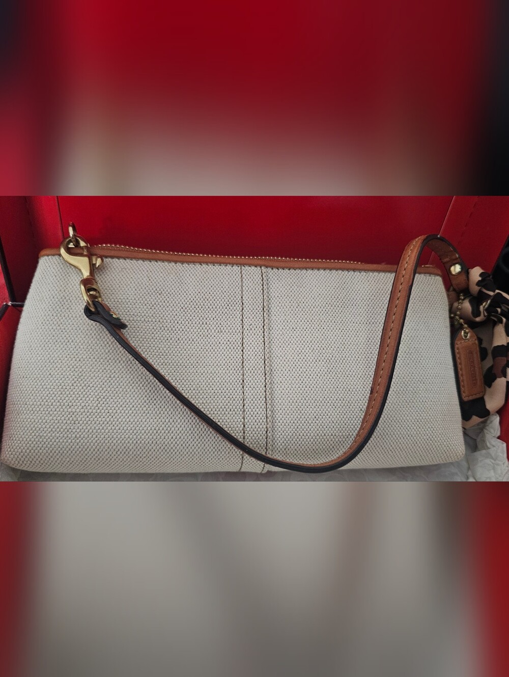 NIB Coach Cream and Red Linen and Leather Wristlet with Heritage Stripe Full Inc - Picture 2 of 15